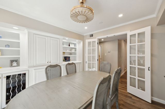 4023 Wycliff Avenue 104, Dallas, TX 75219