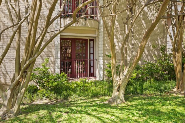 4023 Wycliff Avenue 104, Dallas, TX 75219