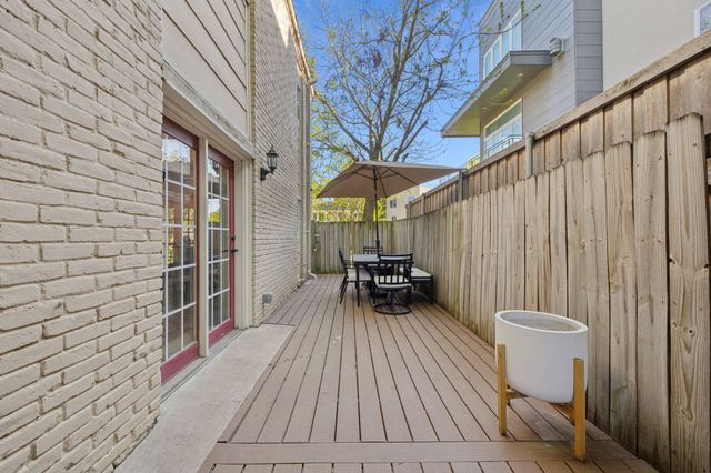 4023 Wycliff Avenue 104, Dallas, TX 75219