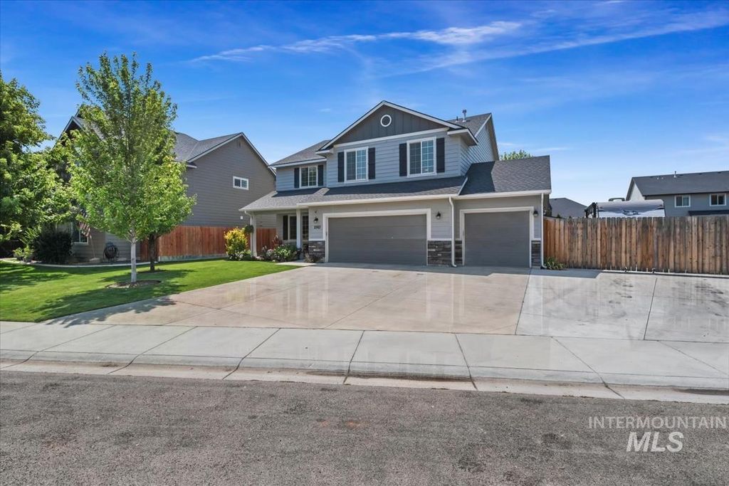 2563 N Honeysuckle Way, Kuna, ID 83634 photo 2
