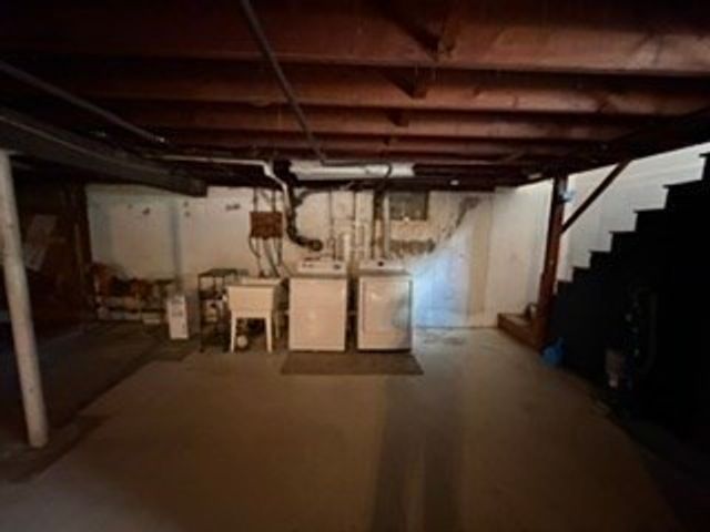28 Fisher St, Walpole, MA 02081