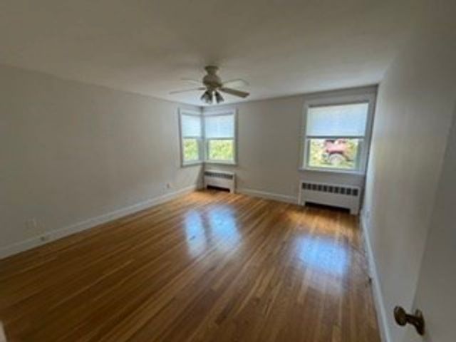 28 Fisher St, Walpole, MA 02081