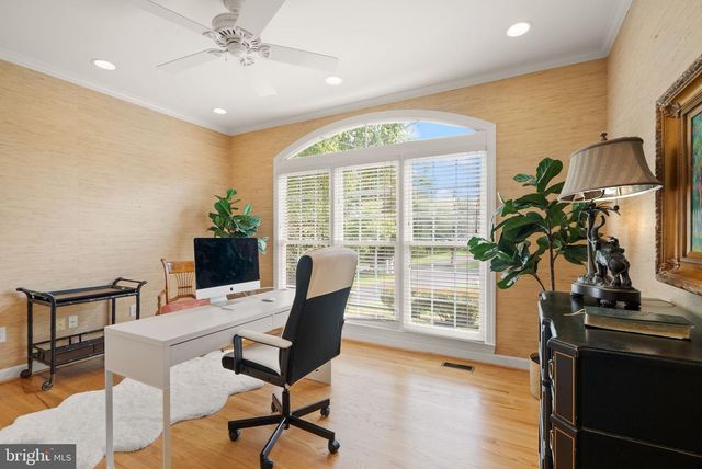 11110 TOMMYE LN, Reston, VA 20194