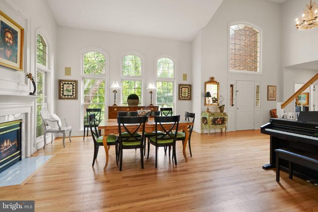 11110 TOMMYE LN, Reston, VA 20194