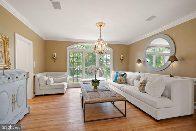 11110 TOMMYE LN, Reston, VA 20194