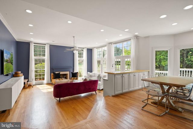 11110 TOMMYE LN, Reston, VA 20194