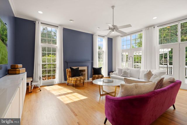 11110 TOMMYE LN, Reston, VA 20194