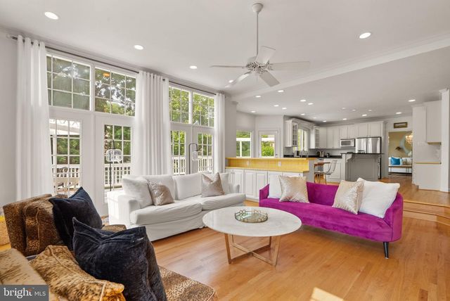 11110 TOMMYE LN, Reston, VA 20194
