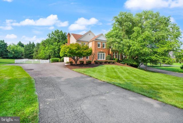11110 TOMMYE LN, Reston, VA 20194