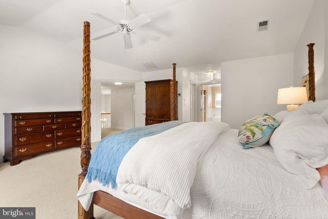 11110 TOMMYE LN, Reston, VA 20194