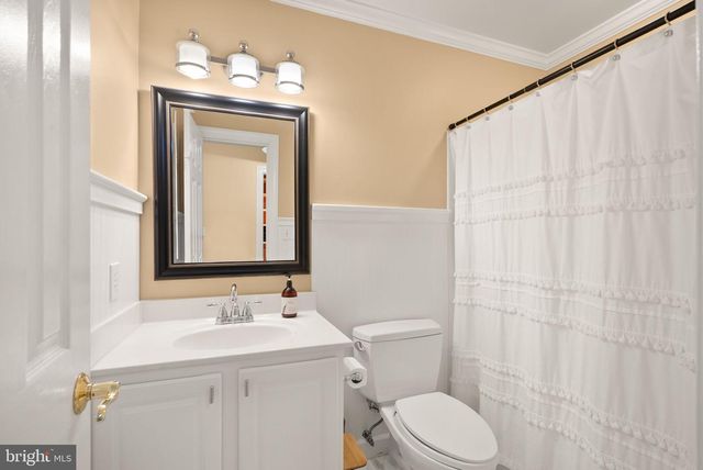 11110 TOMMYE LN, Reston, VA 20194