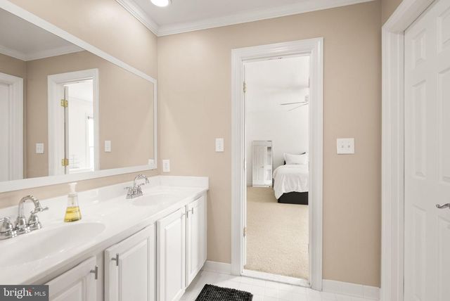 11110 TOMMYE LN, Reston, VA 20194