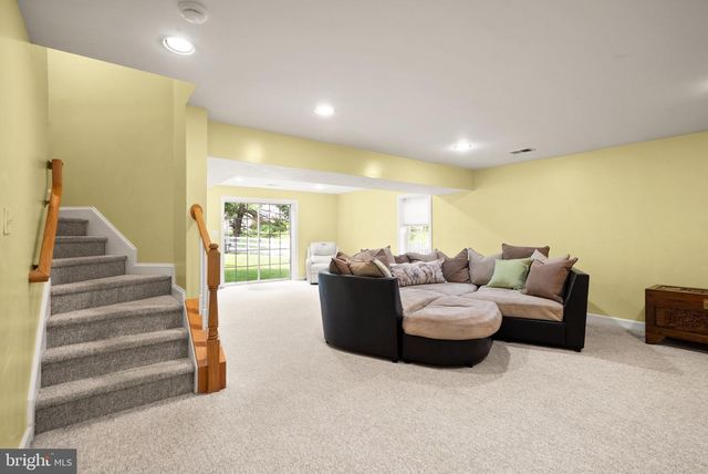 11110 TOMMYE LN, Reston, VA 20194