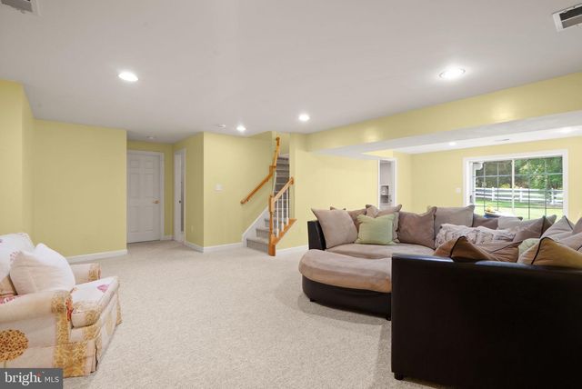 11110 TOMMYE LN, Reston, VA 20194