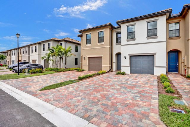 4841 Chantilly Road, Lake Worth, FL 33467