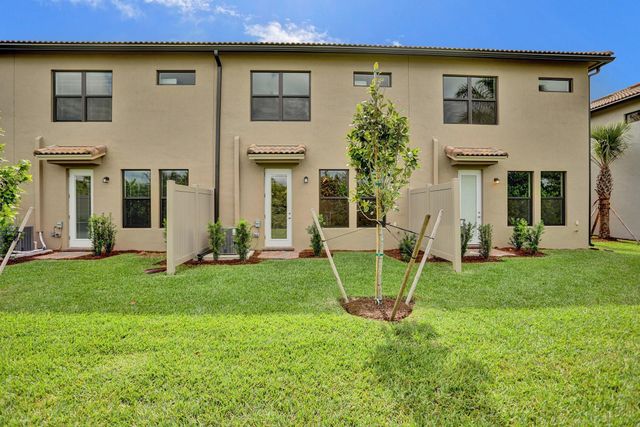 4841 Chantilly Road, Lake Worth, FL 33467