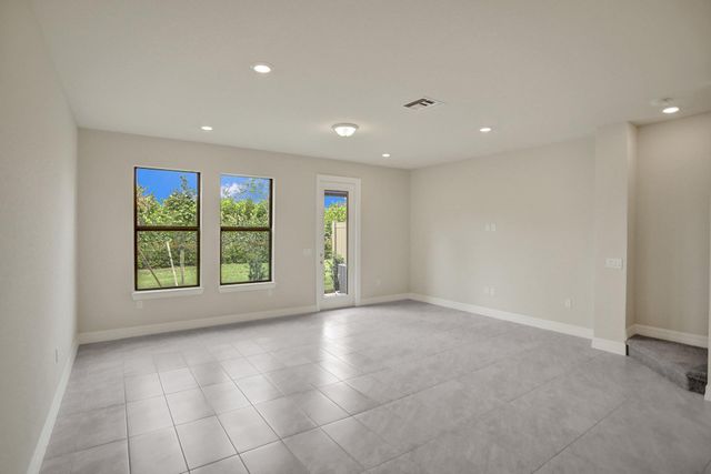 4841 Chantilly Road, Lake Worth, FL 33467