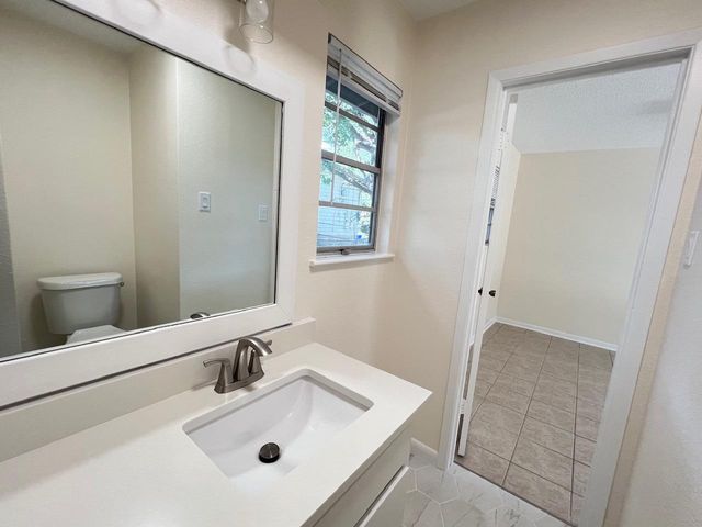 2305 Western Trails BLVD A, Austin, TX 78745