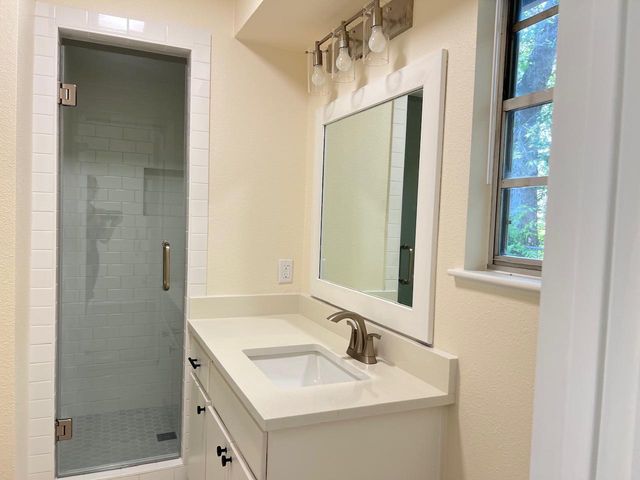 2305 Western Trails BLVD A, Austin, TX 78745