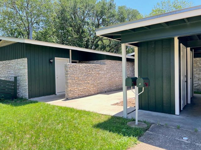 2305 Western Trails BLVD A, Austin, TX 78745
