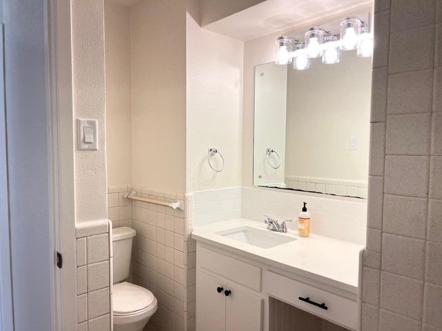 2305 Western Trails BLVD A, Austin, TX 78745