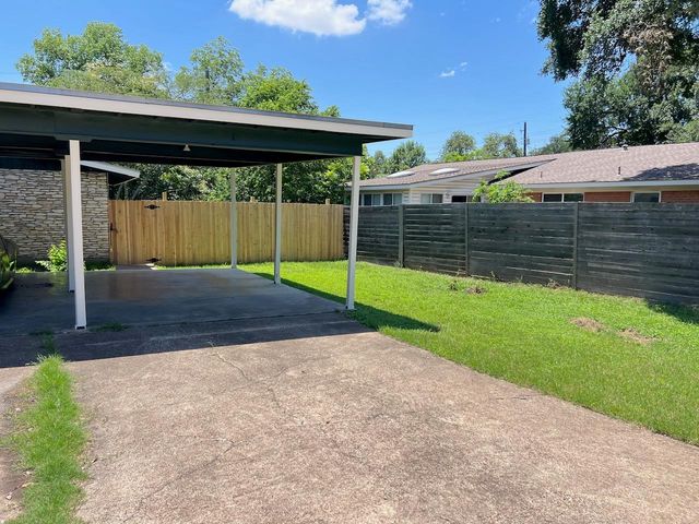 2305 Western Trails BLVD A, Austin, TX 78745