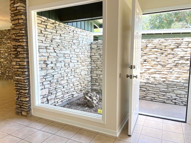 2305 Western Trails BLVD A, Austin, TX 78745