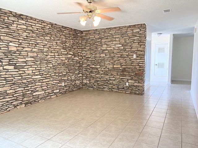 2305 Western Trails BLVD A, Austin, TX 78745