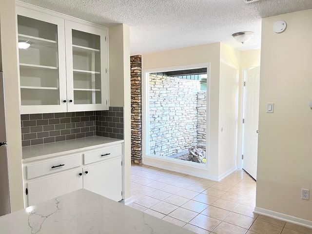 2305 Western Trails BLVD A, Austin, TX 78745