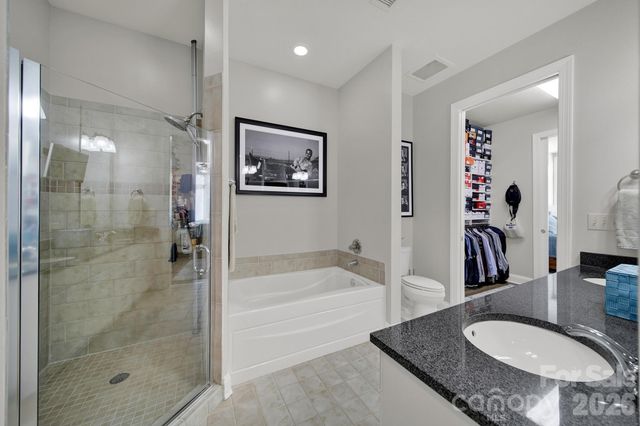 230 S Tryon Street 1004, Charlotte, NC 28202