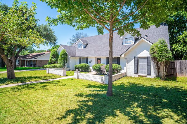 1127 Willow Creek Drive, Lancaster, TX 75146