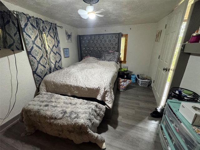 709 Sabine Street, Brenham, TX 77833