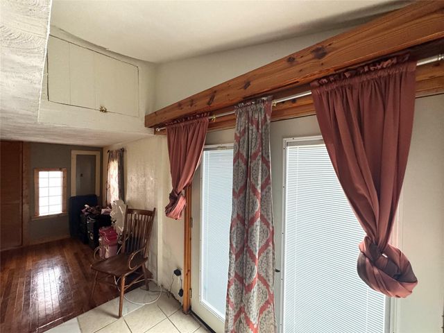 709 Sabine Street, Brenham, TX 77833