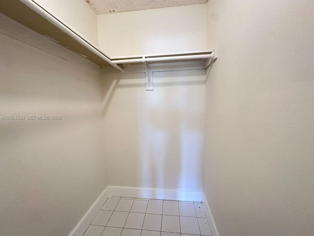 365 NE 125th St 306, North Miami, FL 33161