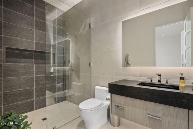6841 E BELMONT Circle, Paradise Valley, AZ 85253