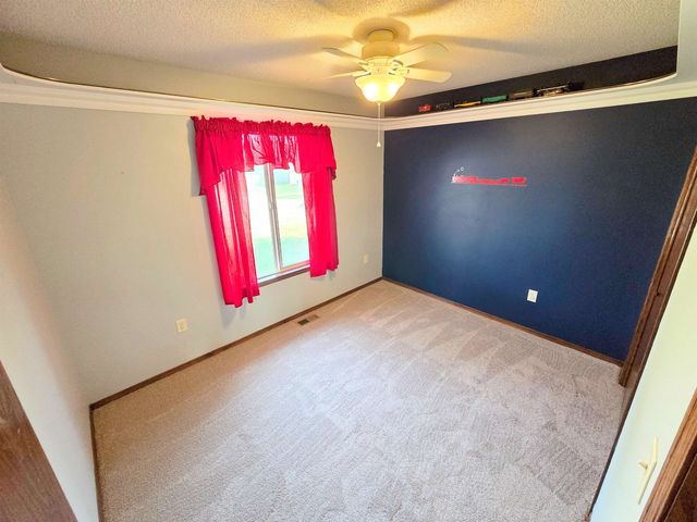 1119 E Lost Hills, Derby, KS 67037