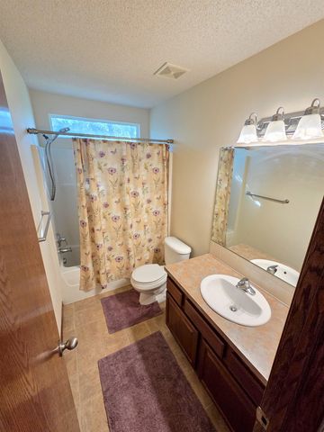 1119 E Lost Hills, Derby, KS 67037