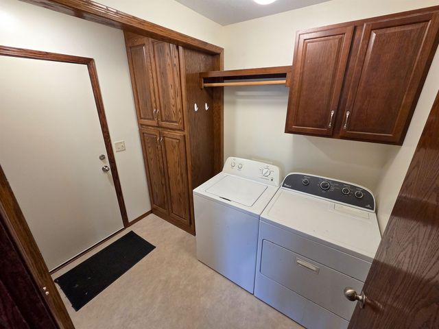 1119 E Lost Hills, Derby, KS 67037