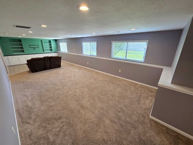 1119 E Lost Hills, Derby, KS 67037