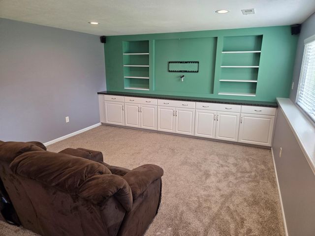 1119 E Lost Hills, Derby, KS 67037