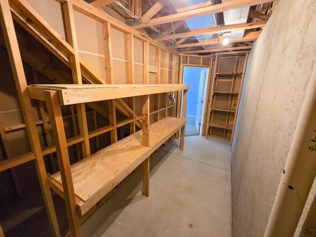 1119 E Lost Hills, Derby, KS 67037