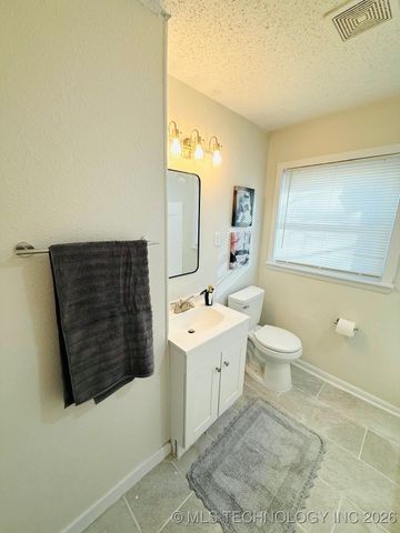 554 E 48th Place N, Tulsa, OK 74126