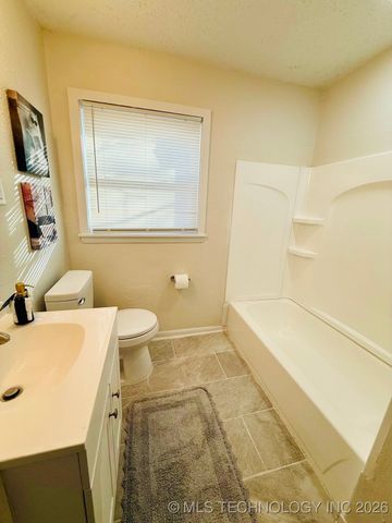 554 E 48th Place N, Tulsa, OK 74126