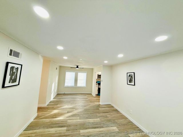 554 E 48th Place N, Tulsa, OK 74126