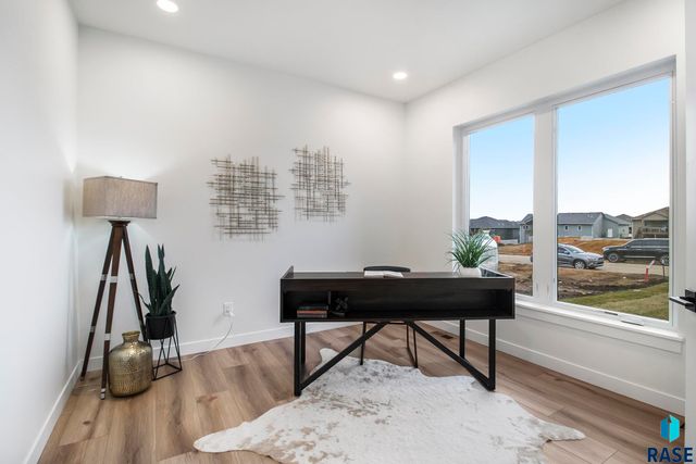 2812 S Dunraven Ave Avenue, Sioux Falls, SD 57110