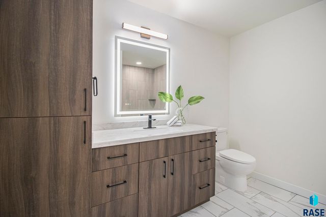 2812 S Dunraven Ave Avenue, Sioux Falls, SD 57110