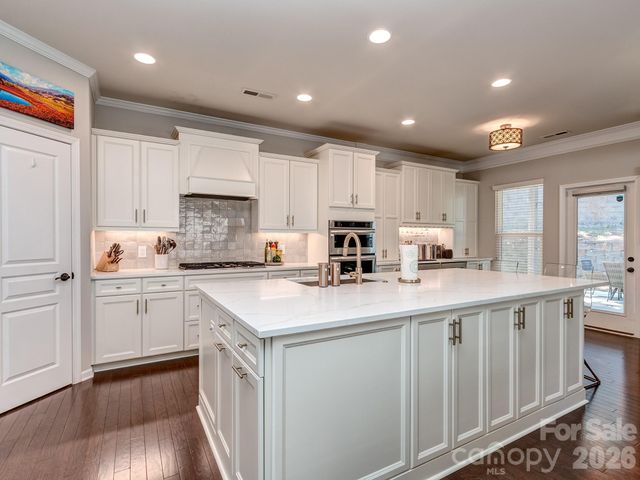 1809 Sunchaser Lane, Charlotte, NC 28210
