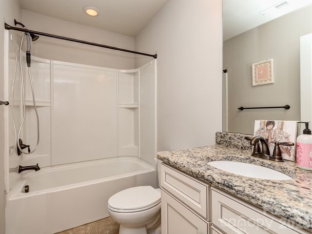 1809 Sunchaser Lane, Charlotte, NC 28210
