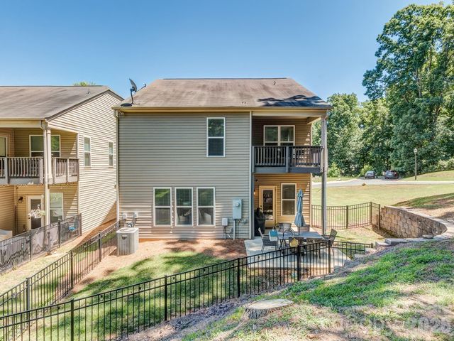 1809 Sunchaser Lane, Charlotte, NC 28210