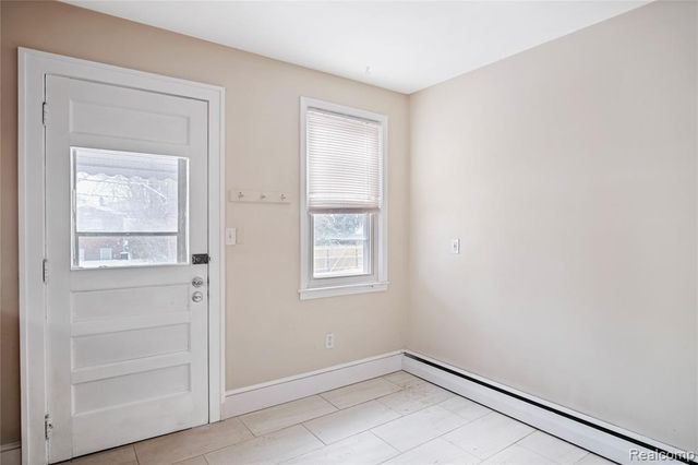 115 W 13 Mile Road, Royal Oak, MI 48073